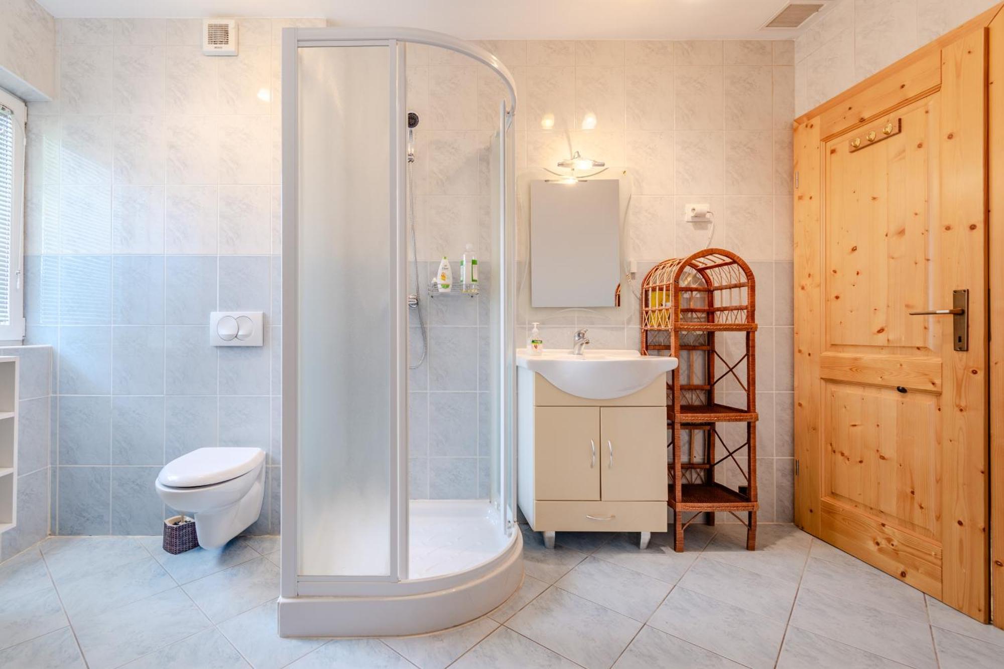 Apartment Pr' Stajercu With Free Onsite Parking Bovec Kültér fotó